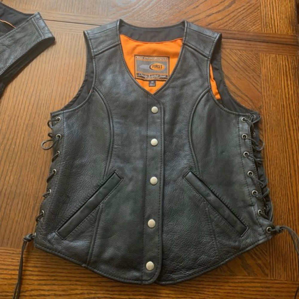 First Classics Ladies Leather gets